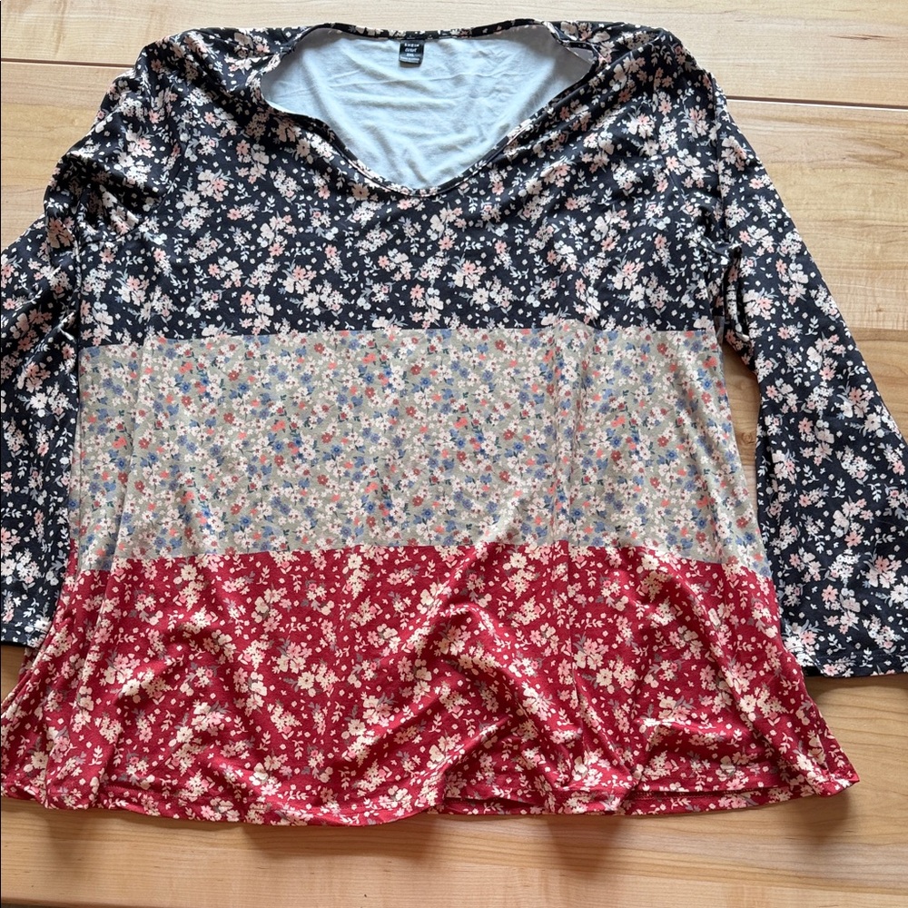 SHEIN Floral Colorblock V-Neck Long Sleeve Top - Black, Cream & Red